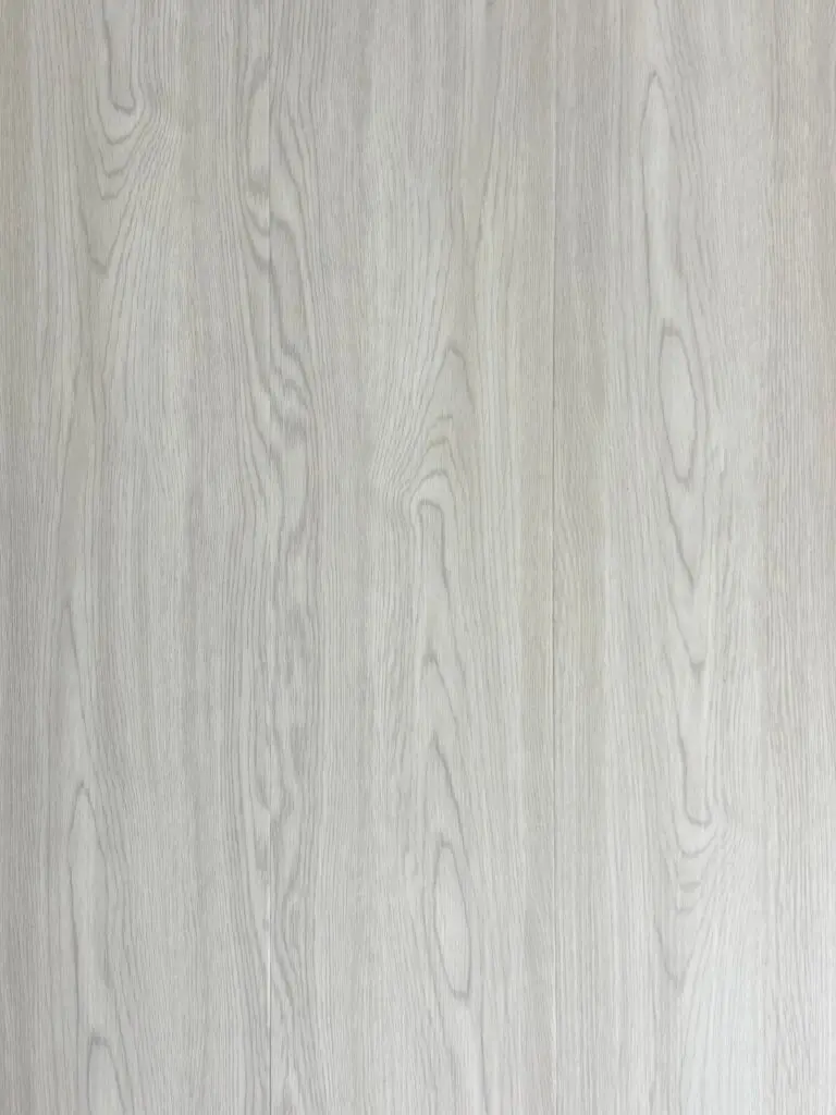 Narvik Grey LVT plank flooring – photograph of the actual product showing its pale cool-grey oak grain